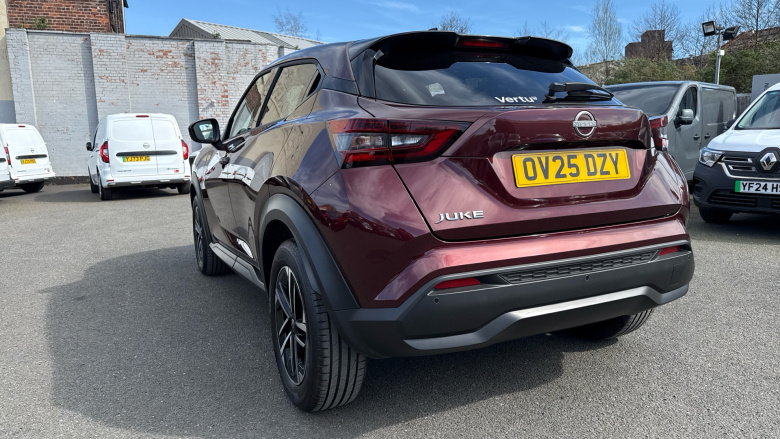 Nissan Juke 1.0 DiG-T N-Connecta 5dr Petrol Hatchback